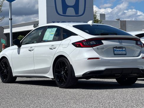 Used 2024 Honda Civic Sport image 3