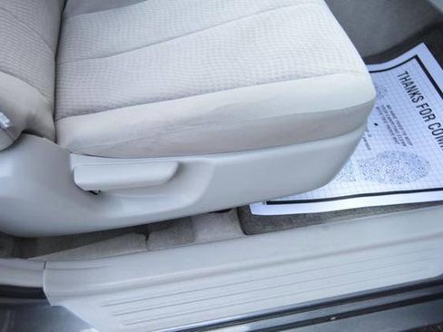 Used 2011 Toyota Camry LE image 26