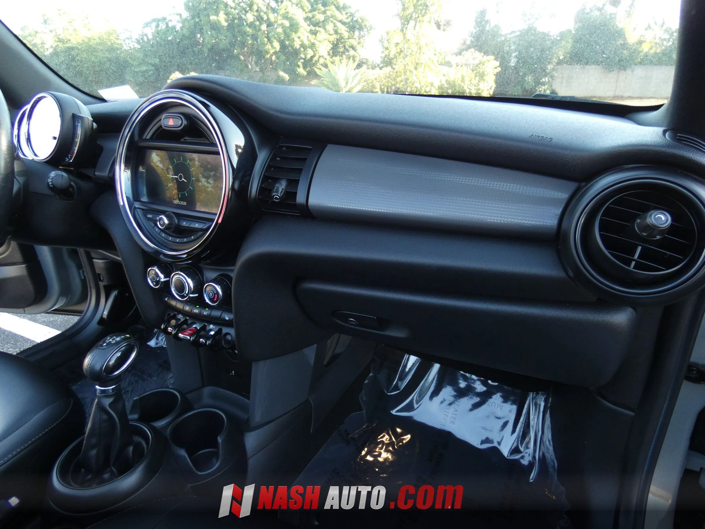 Used 2019 MINI Cooper Convertible FWD image 28