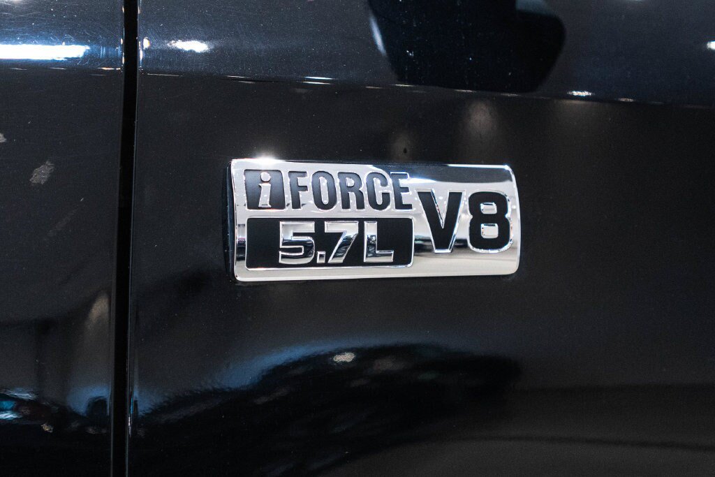 Used 2021 Toyota Tundra Limited w/ Limited Premium Package AWD/4WD image 13