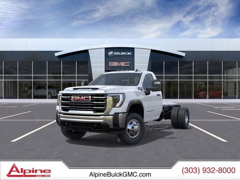 New 2026 GMC Sierra 3500 Pro AWD/4WD image 8