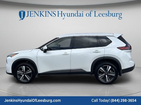 Used 2024 Nissan Rogue SL FWD image 9
