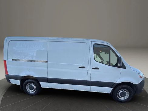 Used 2019 Mercedes-Benz Sprinter 144 Cargo image 4