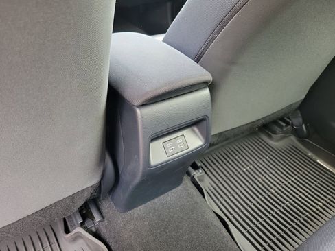 Used 2025 Toyota Corolla LE w/ Convenience Package image 11