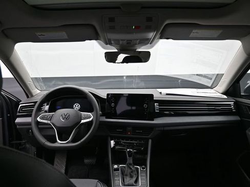 New 2026 Volkswagen Jetta SE image 7