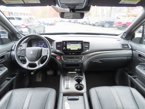 Certified 2022 Honda Passport TrailSport image 17