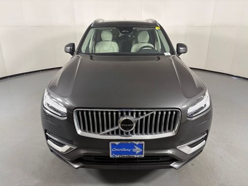 Used 2023 Volvo XC90 B6 Plus w/ Protection Package Premier AWD/4WD image 3