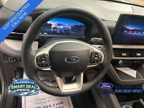 New 2026 Ford Explorer Active w/ Active Comfort Package image 17