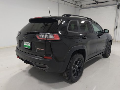 Used 2022 Jeep Cherokee Trailhawk w/ Premium Leather Package AWD/4WD image 9