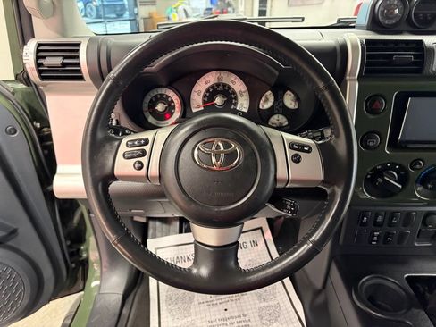 Used 2012 Toyota FJ Cruiser 4WD w/ Upgrade Pkg image 10