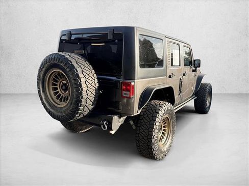 Used 2016 Jeep Wrangler Unlimited Rubicon image 5