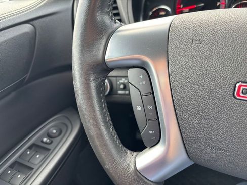 Used 2016 GMC Acadia SLE image 29