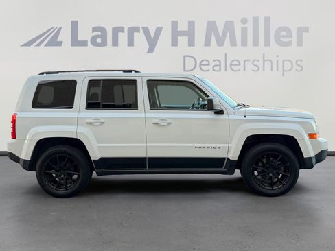 Used 2016 Jeep Patriot Sport w/ Power Value Group image 6