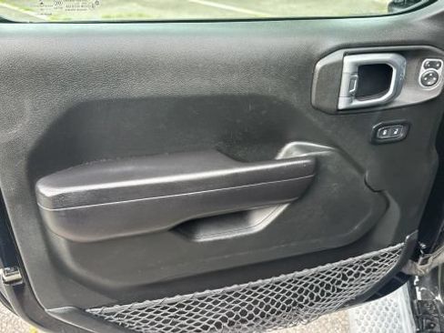 Used 2019 Jeep Wrangler Unlimited Sport S AWD/4WD image 14