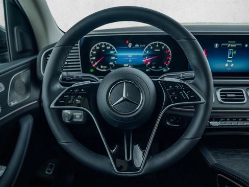 New 2026 Mercedes-Benz GLS 450 4MATIC image 25