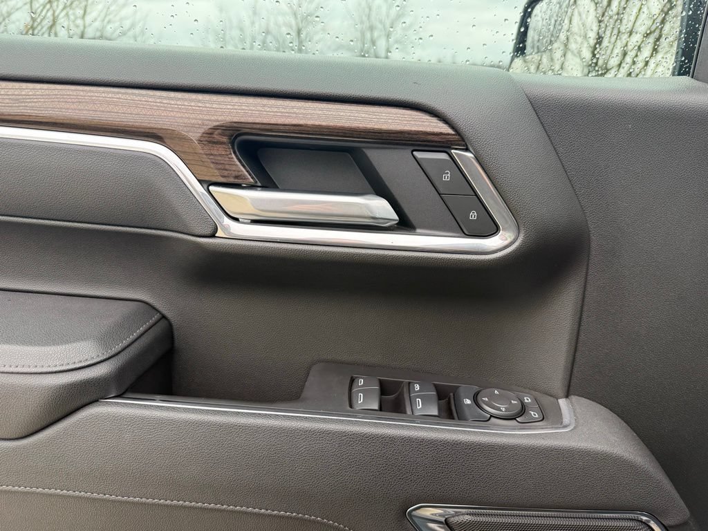 Used 2025 Chevrolet Silverado 1500 RST w/ LPO, Dark Essentials Package RWD image 23