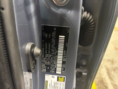 Used 2025 Toyota Corolla Cross LE image 28