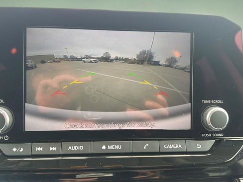 Certified 2024 Nissan Pathfinder SV image 27