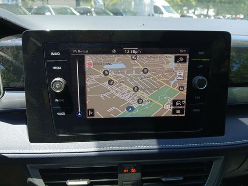 New 2025 Volkswagen Taos SEL image 19