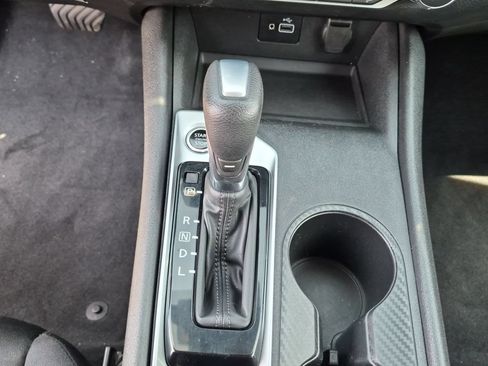Used 2022 Nissan Altima 2.5 S FWD image 18