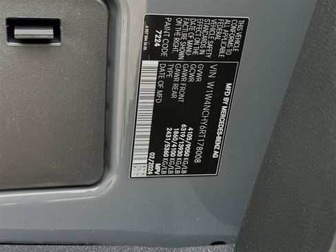 Used 2024 Mercedes-Benz Sprinter 2500 image 34