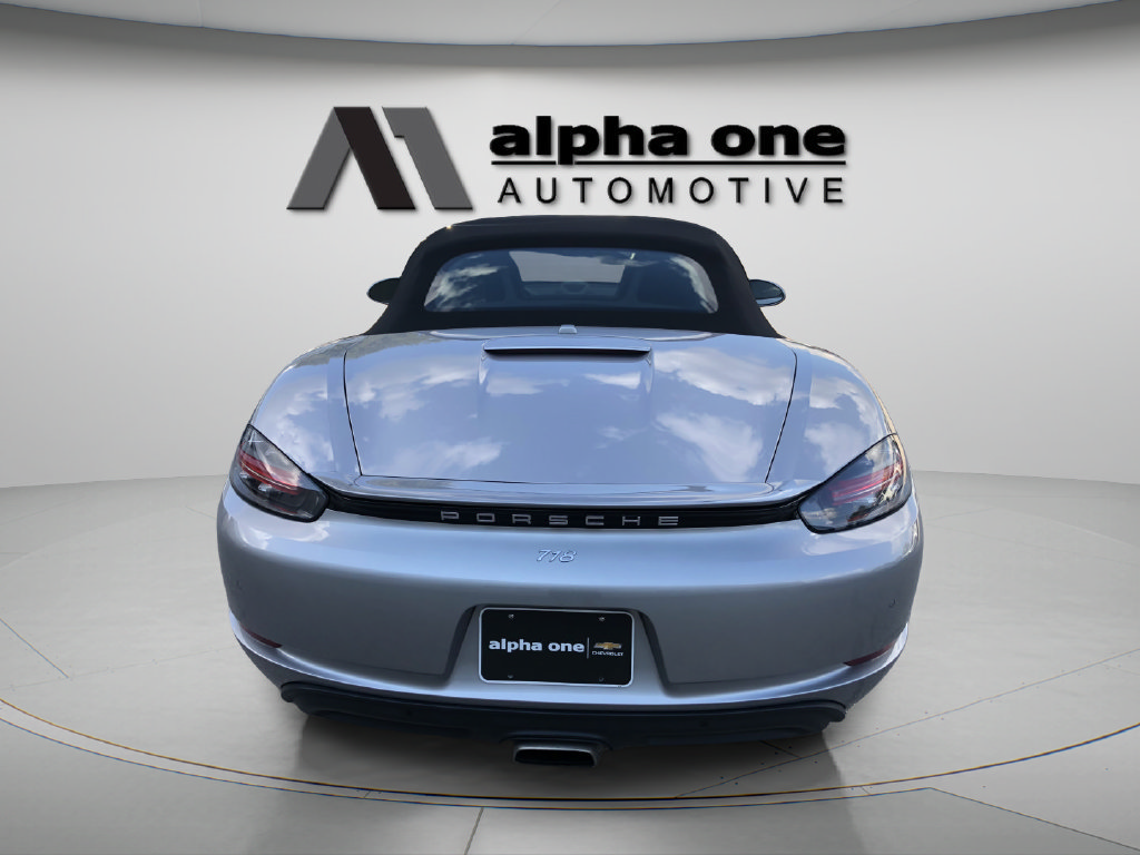 Used 2021 Porsche 718 Boxster RWD image 9