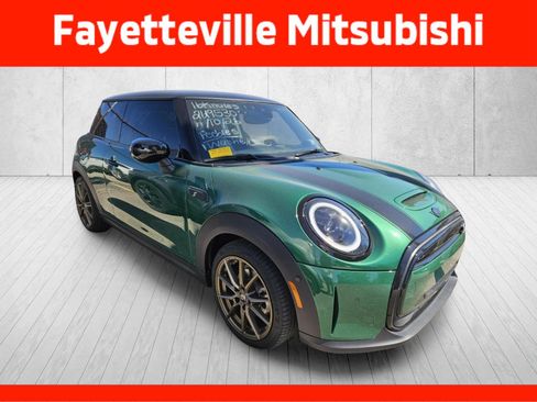 Used 2024 MINI Cooper SE FWD image 3