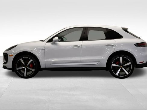 Used 2024 Porsche Macan S image 2