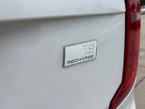 Certified 2023 Volvo XC90 T8 Ultimate w/ Protection Package Premier AWD/4WD image 9