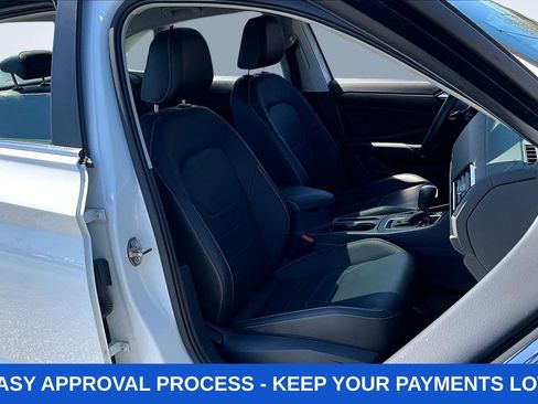 Used 2021 Volkswagen Jetta SEL Premium image 38