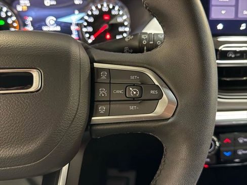 Certified 2025 Jeep Compass Limited AWD/4WD image 33