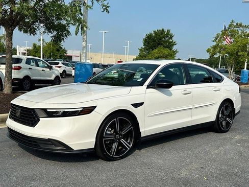 Used 2023 Honda Accord Sport image 4