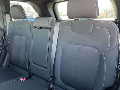 Certified 2025 Jeep Grand Cherokee Laredo X w/ Luxury Tech Group I image 28