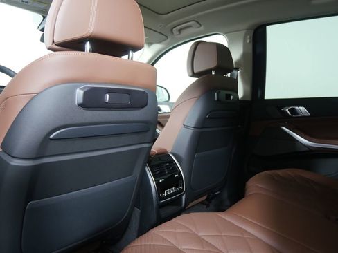 New 2026 BMW X7 xDrive40i AWD/4WD image 18