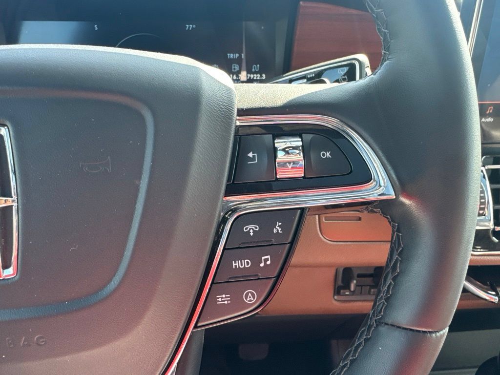 Used 2024 Lincoln Navigator L Reserve AWD/4WD image 15