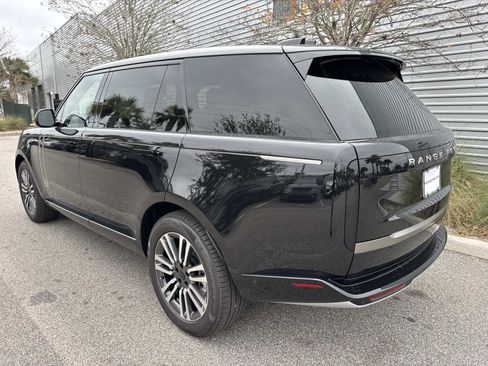 New 2026 Land Rover Range Rover Long Wheelbase SE image 3