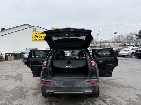 Used 2014 Jeep Cherokee Limited w/ Technology Group FWD image 24