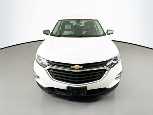 Used 2019 Chevrolet Equinox LS image 2
