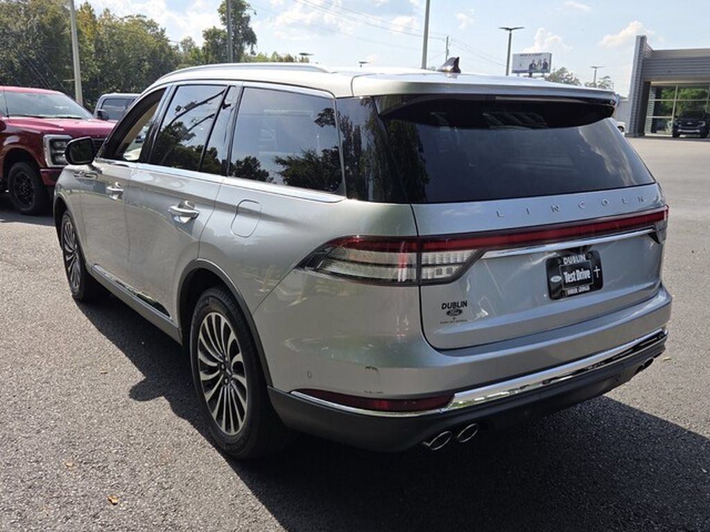 Used 2023 Lincoln Aviator Reserve w/ Equipment Group 201A AWD/4WD image 14