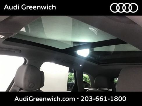 Used 2024 Audi Q5 2.0T Premium w/ Convenience Package AWD/4WD image 19