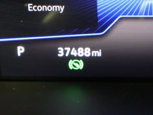 Used 2023 Volkswagen Tiguan SE FWD image 37