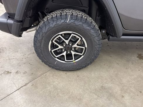 New 2026 Jeep Wrangler Unlimited Rubicon image 20