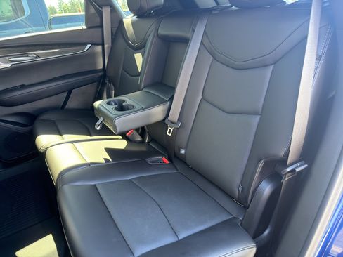 Used 2025 Cadillac XT5 Sportv w/ Technology Package AWD/4WD image 9
