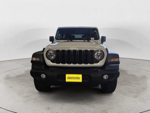 Used 2025 Jeep Wrangler Sport AWD/4WD image 2