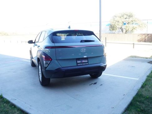 New 2026 Hyundai Kona SE image 7