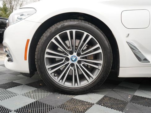 Used 2018 BMW 530e xDrive image 80