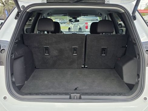 Used 2022 Chevrolet Equinox LT image 11