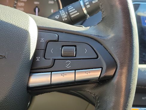 Used 2021 Cadillac XT4 Luxury image 29