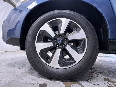 Used 2018 Subaru Forester 2.5i Premium w/ All-Weather Package AWD/4WD image 14