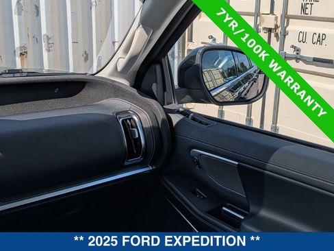 Certified 2025 Ford Expedition Platinum w/ Driver's Package AWD/4WD image 21